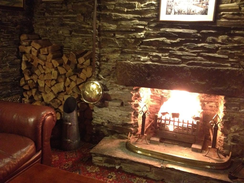 The Copley Arms Hotel Looe Bagian luar foto